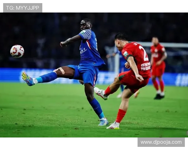 足球运动员频繁头球引发脑损伤隐忧健康风险让赛场英雄伤不起